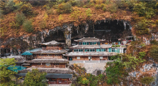 腾冲旅游景点推荐：【国家AA级景区】腾冲明光云岩溶洞景区