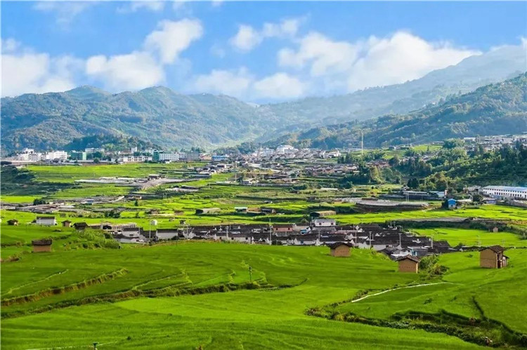 腾冲旅游美食推荐：人间烟火 会“跳舞”的阿昌族美食