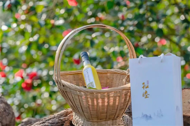 云南旅游,云南旅行社,云南团建公司,云南策划公司,云南会议执行,腾冲旅行,腾冲旅行社,腾冲团建公司,腾冲策划公司,腾冲会议执行：腾冲--这份伴手礼攻略请收好！